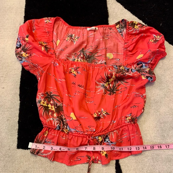 NWOT Reformation Beach Print cropped top. Xsmall. - Picture 6 of 11